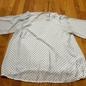 Black and white light weight blouse